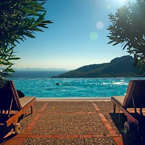 Dionysos Hotel